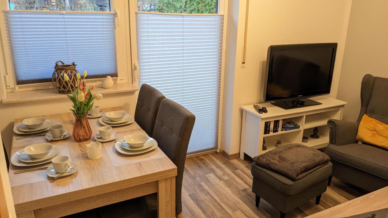 Ferienwohnung Ostfriesland Fuer Familie Und Haustier Uplengen Exterior foto
